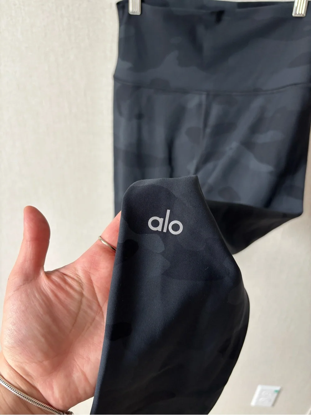 ALO Yoga Black Camo Kids Leggings
